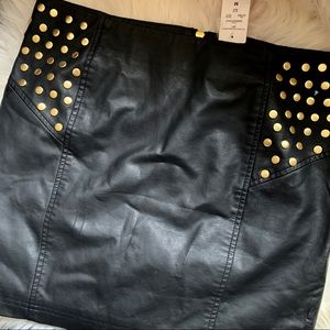 ⭐️Bebe⭐️Black Leather Mini Skirt with Studs